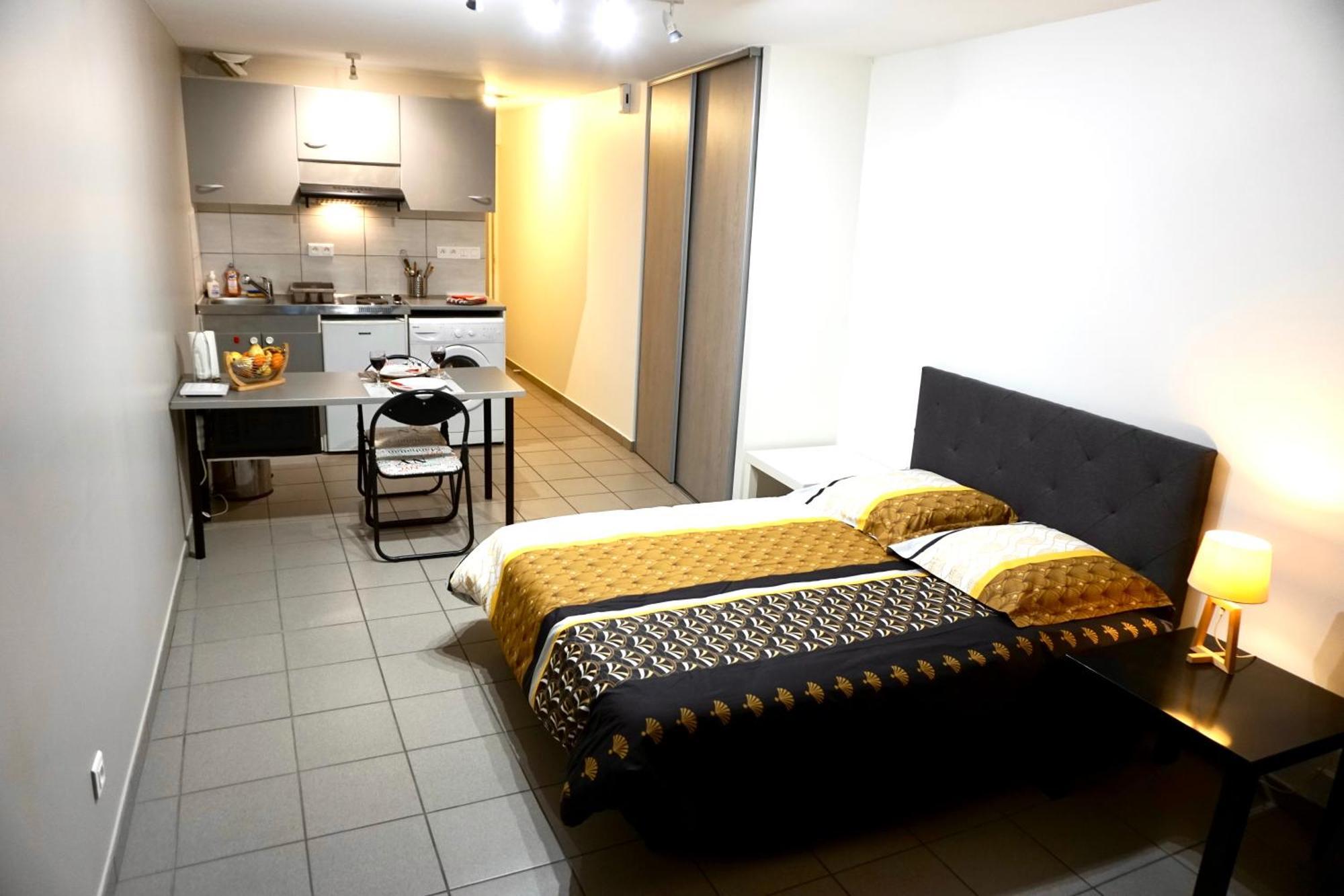 Charmant Studio Centre Ville Le Puy-en-Velay المظهر الخارجي الصورة