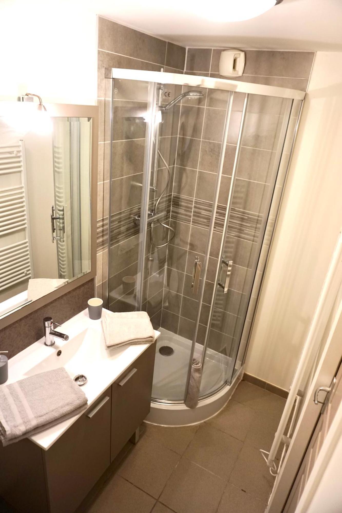 Charmant Studio Centre Ville Le Puy-en-Velay المظهر الخارجي الصورة